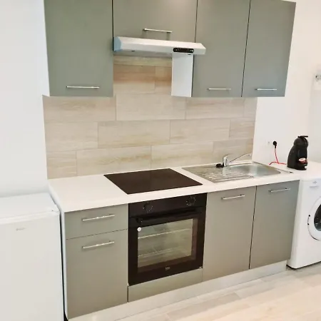 Apartment Mauvaise Annonce *